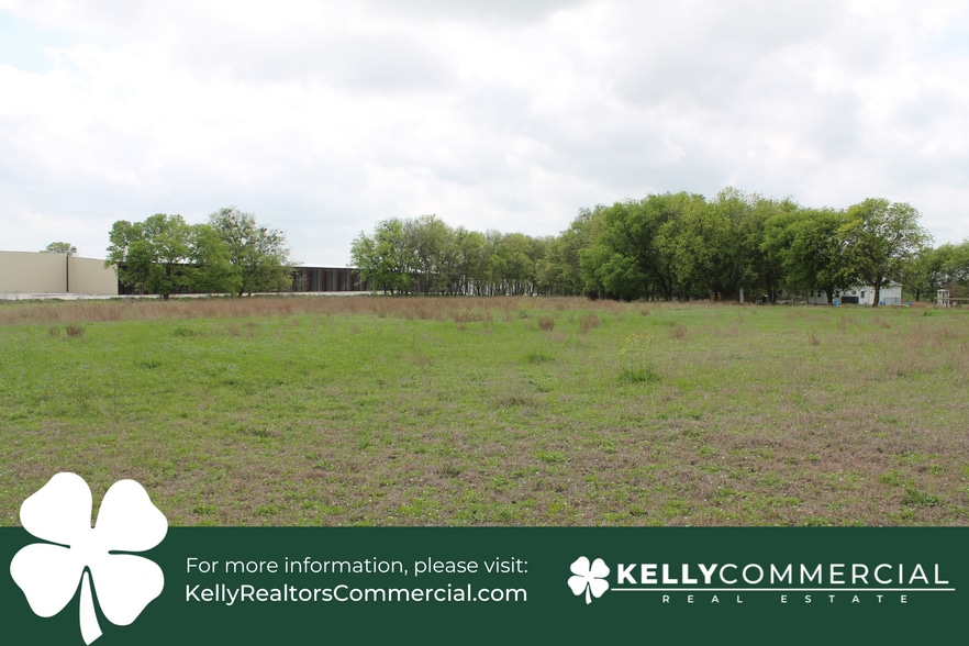 1725 W Spring Valley Rd, Hewitt, TX for sale - Building Photo - Image 2 of 4