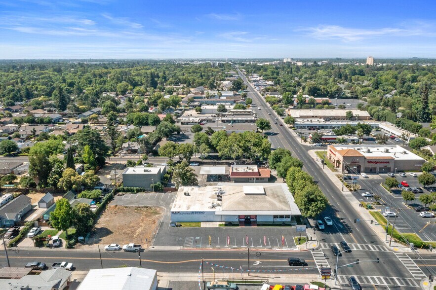 1120 McHenry Ave, Modesto, CA for sale - Building Photo - Image 3 of 15