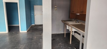 2876 SW 4th Ave, Ontario, OR for lease Interior Photo- Image 1 of 4