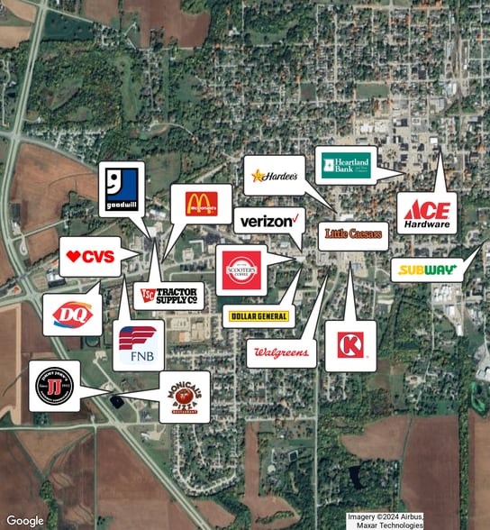 Clinton Plz, Clinton, IL for lease - Building Photo - Image 3 of 3