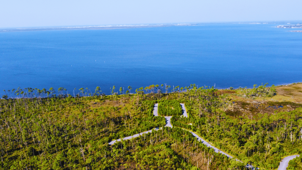 000 Laird Point Dr, Panama City, FL for sale - Building Photo - Image 3 of 13