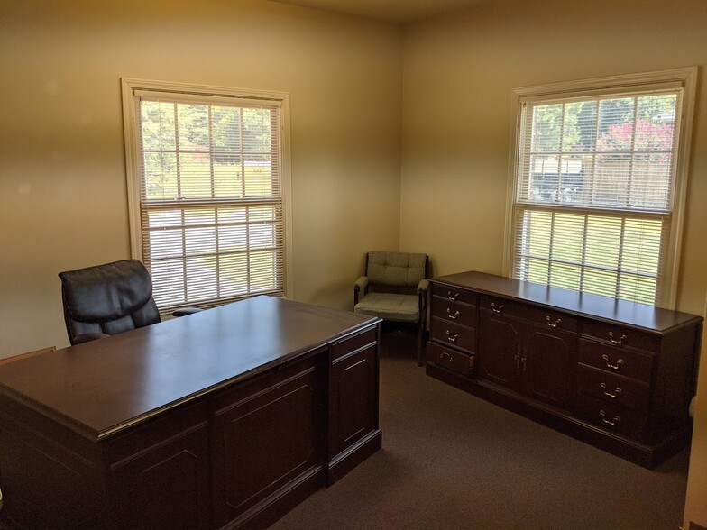 1421 Pisgah Church Rd, Lexington, SC for lease - Interior Photo - Image 2 of 3