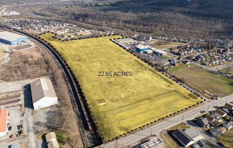 4023 4th Ave, Beaver Falls, PA for sale - Primary Photo - Image 1 of 1