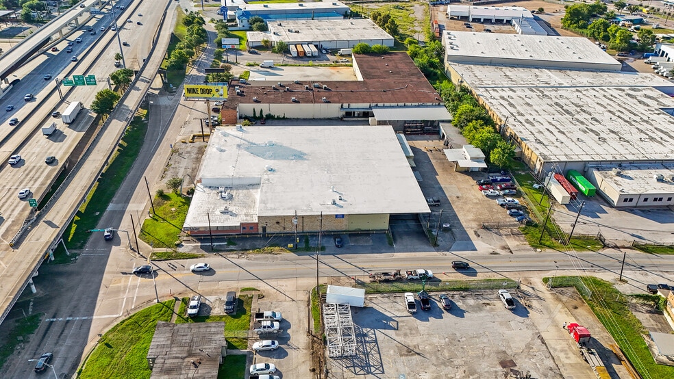 6626 Gulf Fwy, Houston, TX for lease - Building Photo - Image 2 of 8