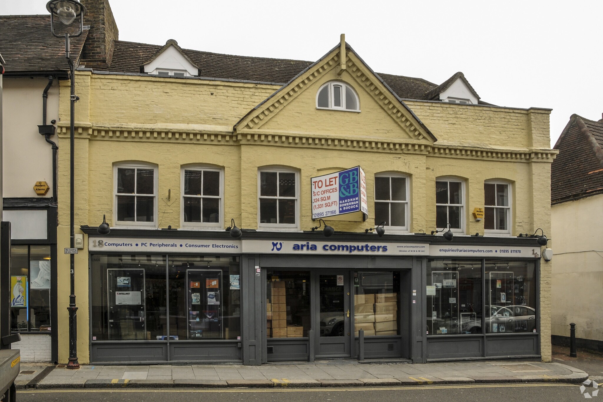 18-20 Windsor St, Uxbridge for sale Primary Photo- Image 1 of 1