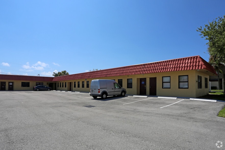 1420 NW Boca Raton Blvd, Boca Raton, FL for sale - Building Photo - Image 1 of 1