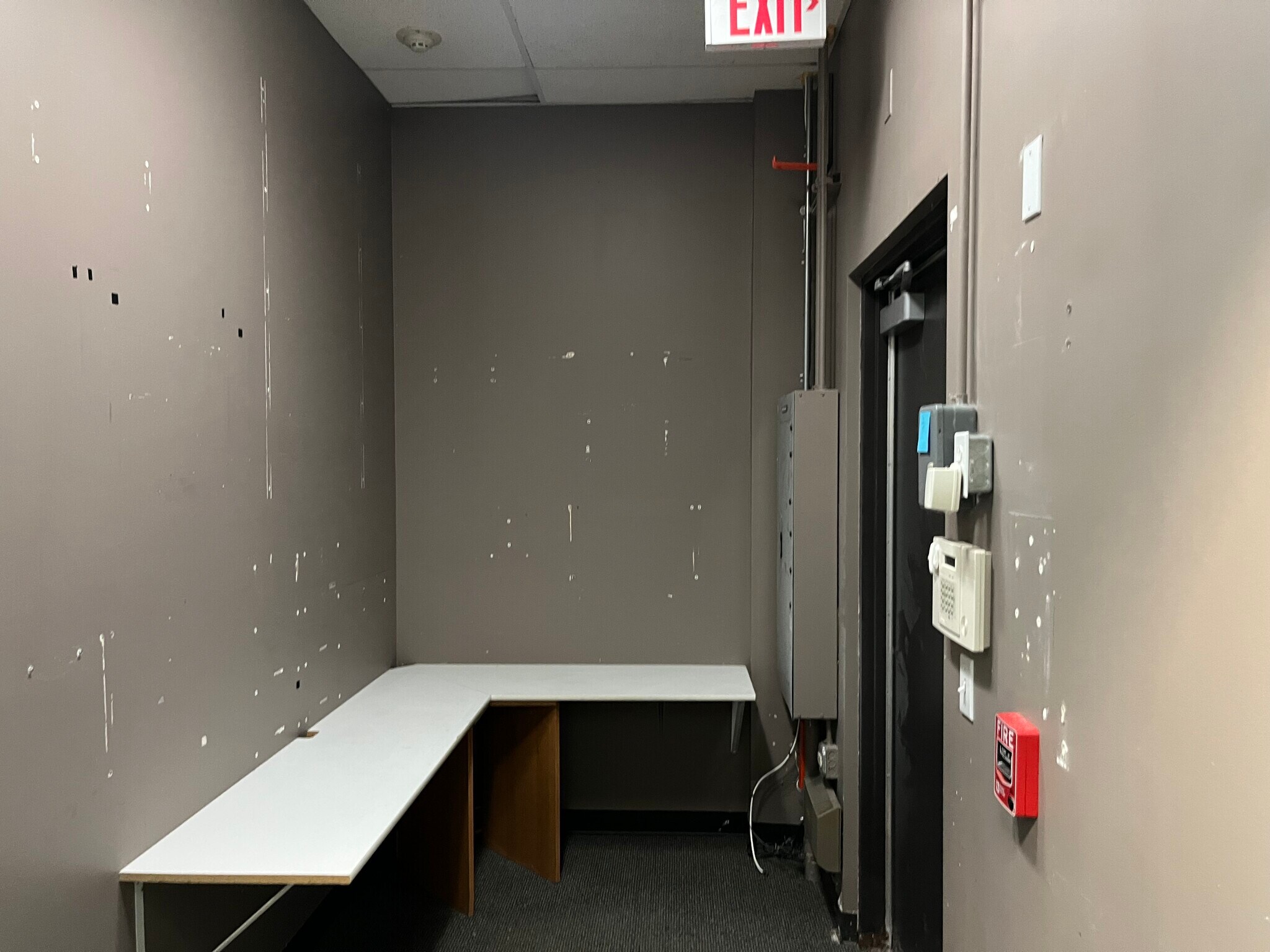 322-340 W Main St, Carpentersville, IL for lease Interior Photo- Image 1 of 16