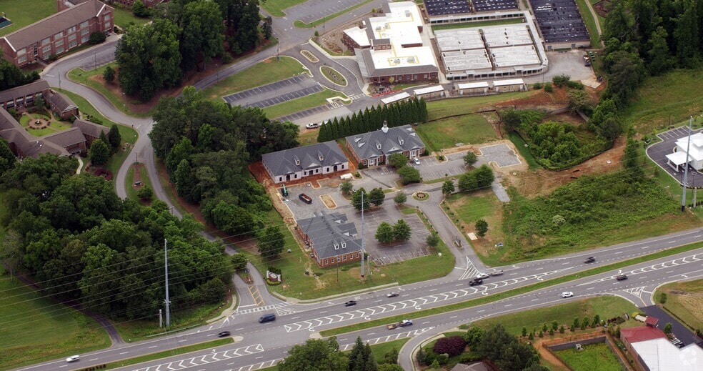 979 Peachtree Pky, Cumming, GA for lease - Aerial - Image 3 of 4