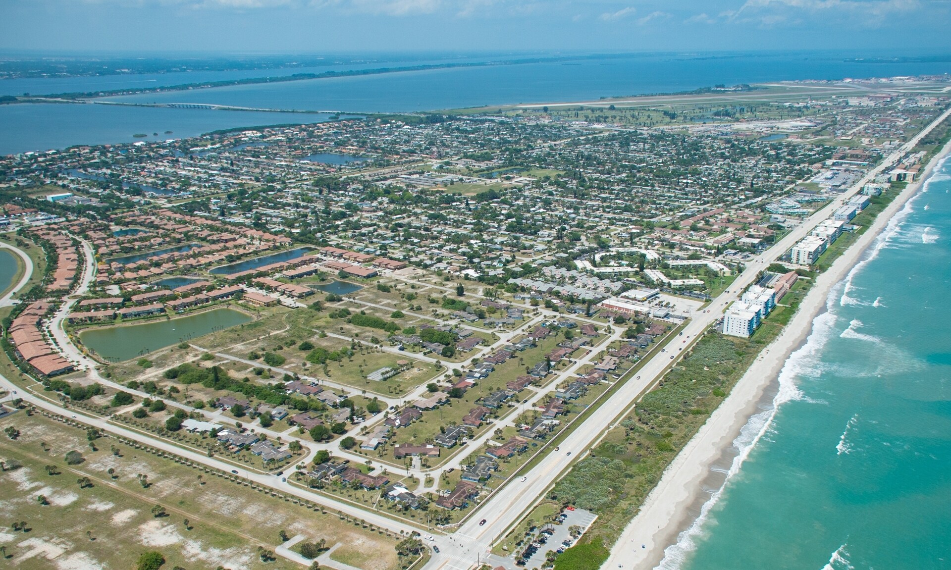 70 E Palm Dr, Satellite Beach, FL for sale Primary Photo- Image 1 of 1