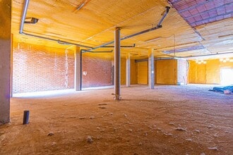 Retail in Guadalajara, Guadalajara for lease Interior Photo- Image 2 of 9