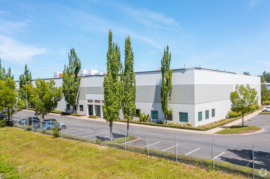 20121-20171 SW 95th Ave, Tualatin, OR for lease - Primary Photo - Image 1 of 5