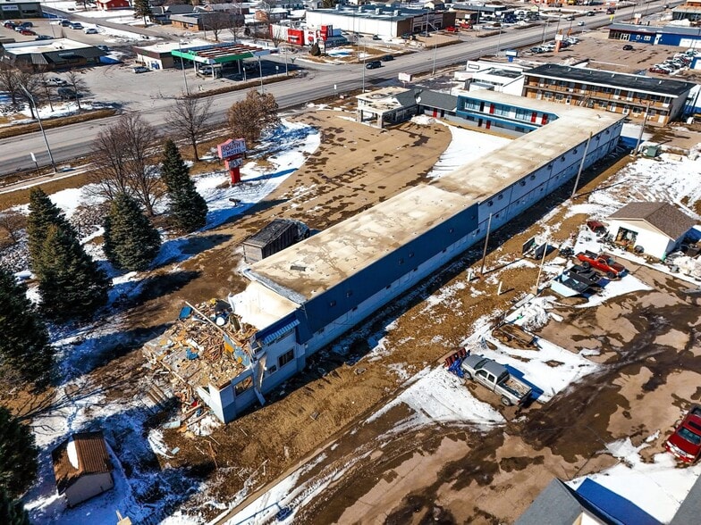 1004 S Grand Ave, Spencer, IA for sale - Aerial - Image 2 of 4