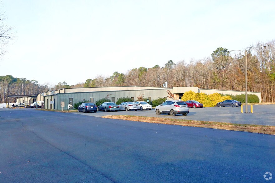 1112 Cavalier Blvd, Chesapeake, VA for sale - Primary Photo - Image 1 of 1