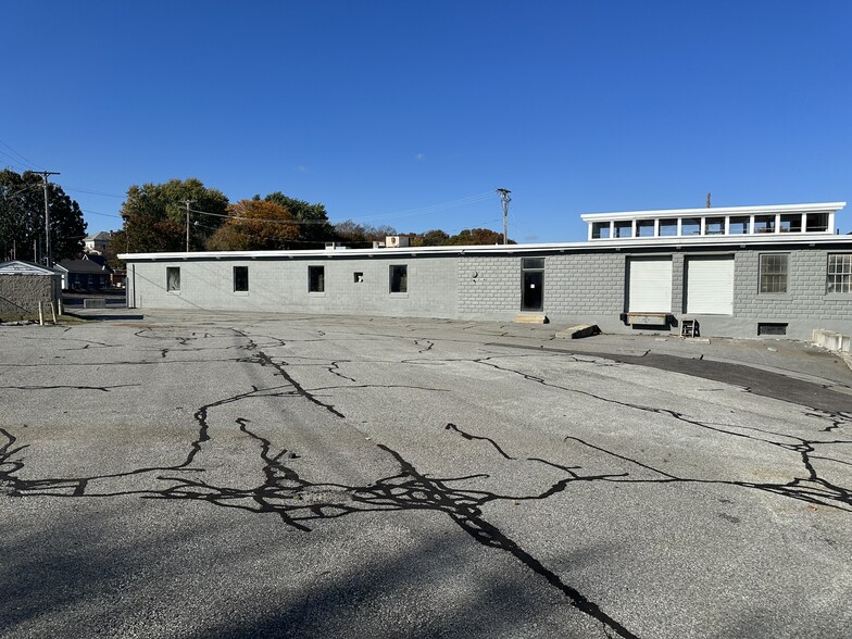 1425 Cranston St, Cranston, RI for lease - Building Photo - Image 3 of 7