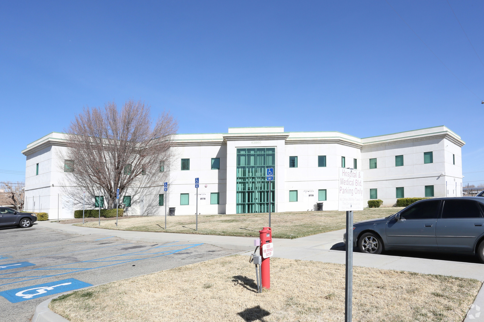 43860 10th Street W, Lancaster, CA for lease Primary Photo- Image 1 of 6