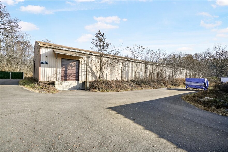 16 County Route 93, New Hampton, NY for lease - Building Photo - Image 1 of 10