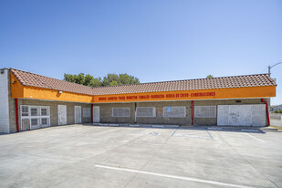 11810 Carmenita rd, Whittier CA - Convenience Store