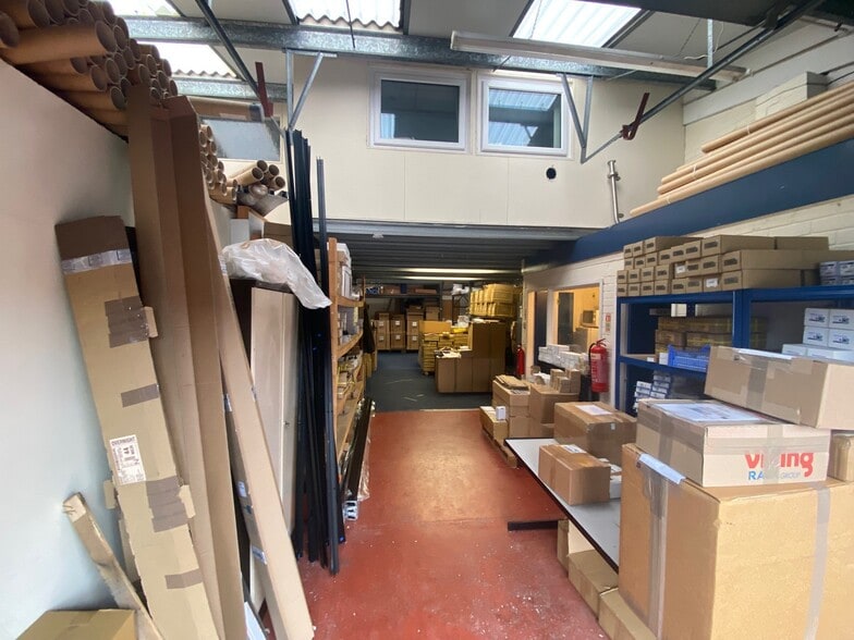 Pepper Rd, Stockport for sale - Interior Photo - Image 3 of 8