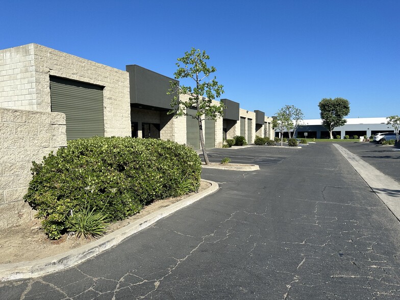 42274 Rio Nedo, Temecula, CA for lease - Building Photo - Image 2 of 19