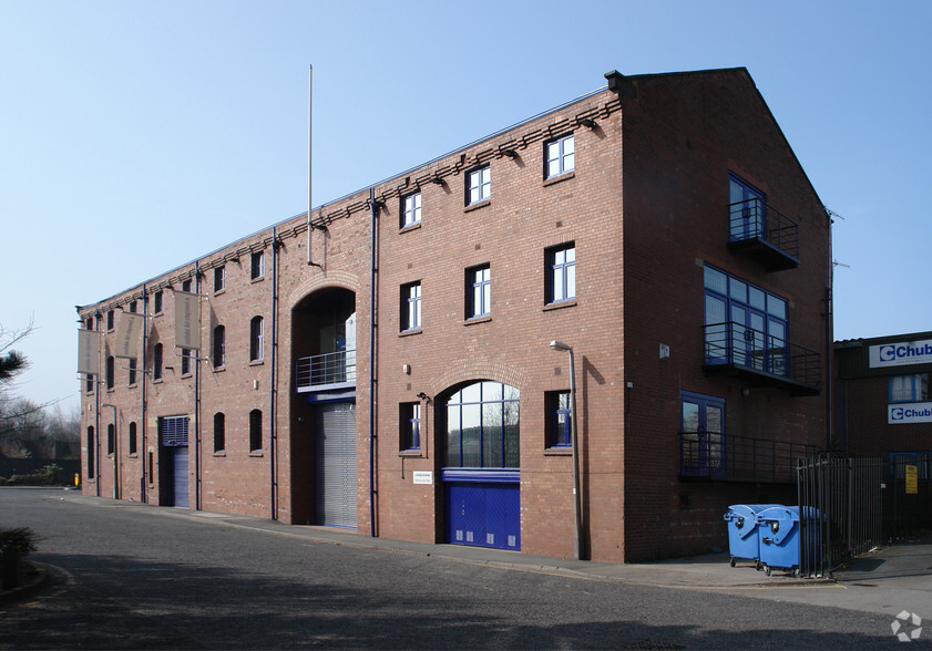 Canal Pl, Leeds for lease - Building Photo - Image 2 of 2