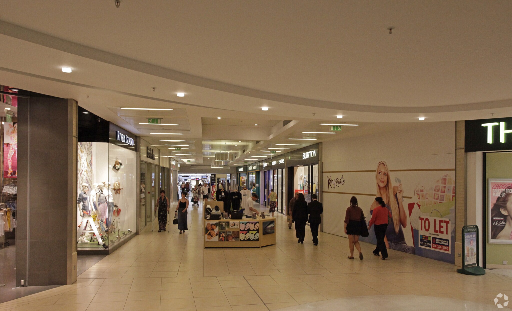 Kingsgate Shopping Centre Dunfermline Shop For Rent 1 676 Sq Ft