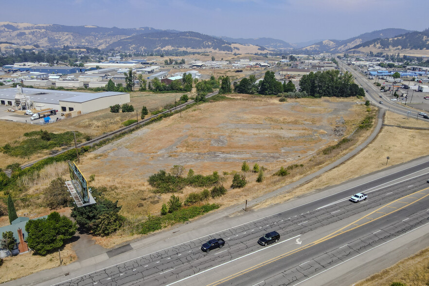 4553 Old Hwy 99 South, Roseburg, OR for sale - Building Photo - Image 1 of 40