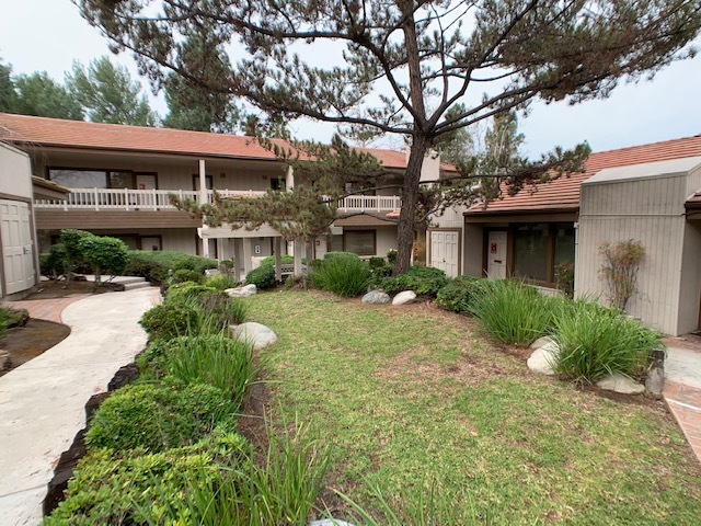 80 Long Ct, Thousand Oaks, CA for lease - Building Photo - Image 2 of 6