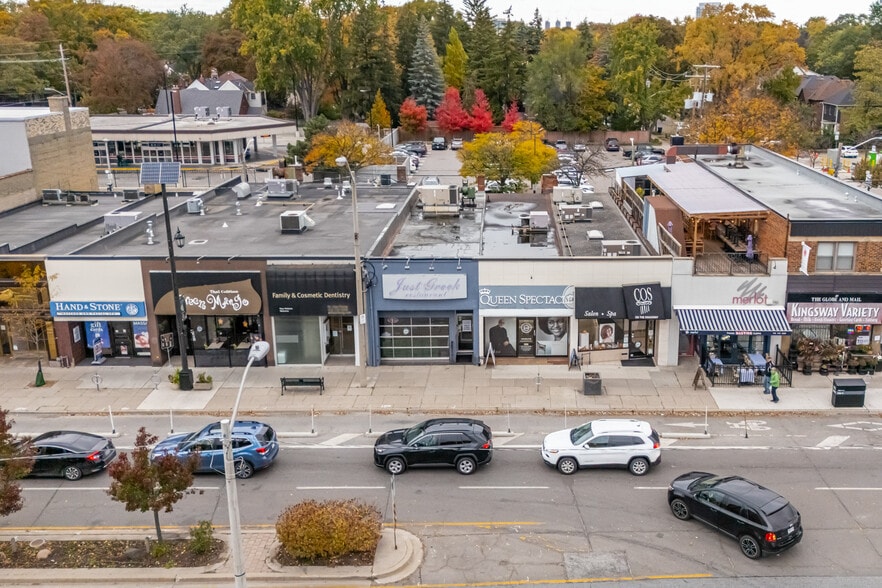 3000 Bloor St W, Toronto, ON for sale - Building Photo - Image 1 of 37