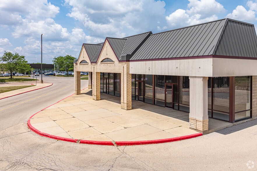 251 Trade St, Aurora, IL for sale - Primary Photo - Image 1 of 1