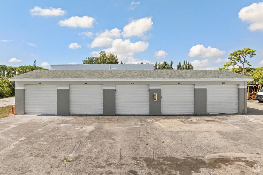 5000 Lake Worth Rd, Lake Worth, FL for lease - Building Photo - Image 3 of 12