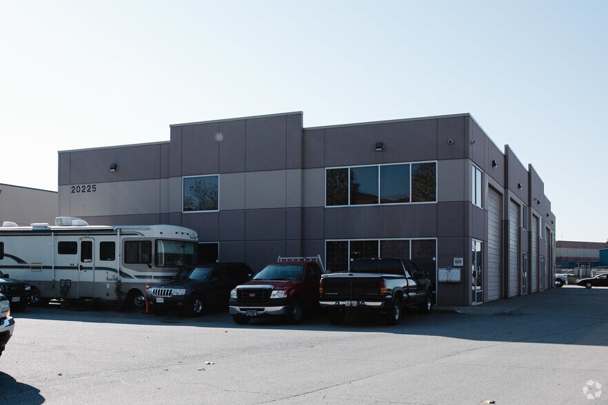 20225 Stewart Cres, Maple Ridge, BC V2X 6C3