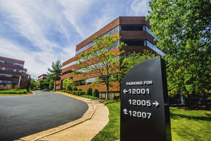 12001 Sunrise Valley Dr, Reston, VA for lease - Building Photo - Image 2 of 6