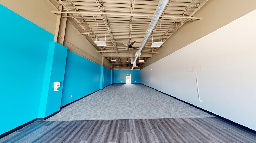 10150 Maysville Rd, Fort Wayne, IN for lease - Building Photo - Image 2 of 3