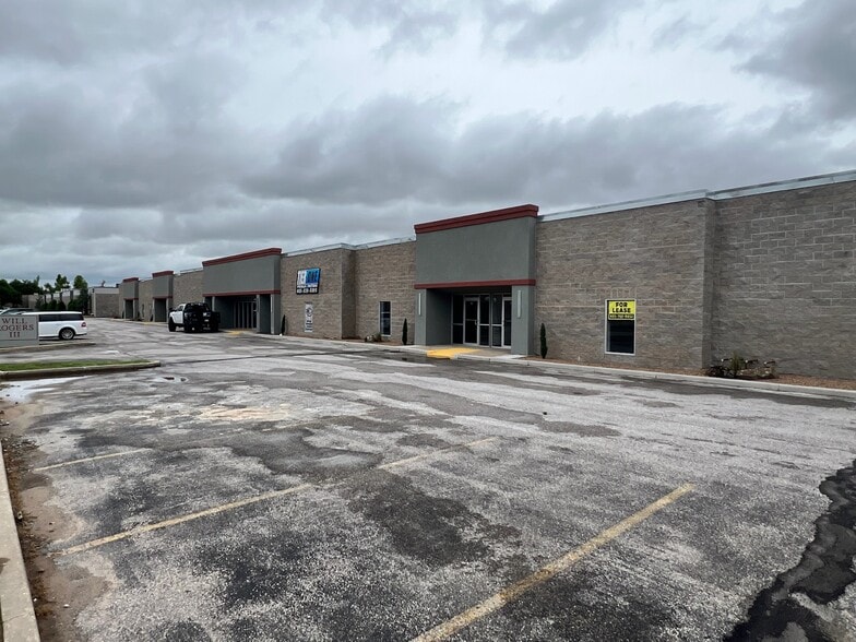4300 Charter Ave, Oklahoma City, OK for lease - Building Photo - Image 3 of 8
