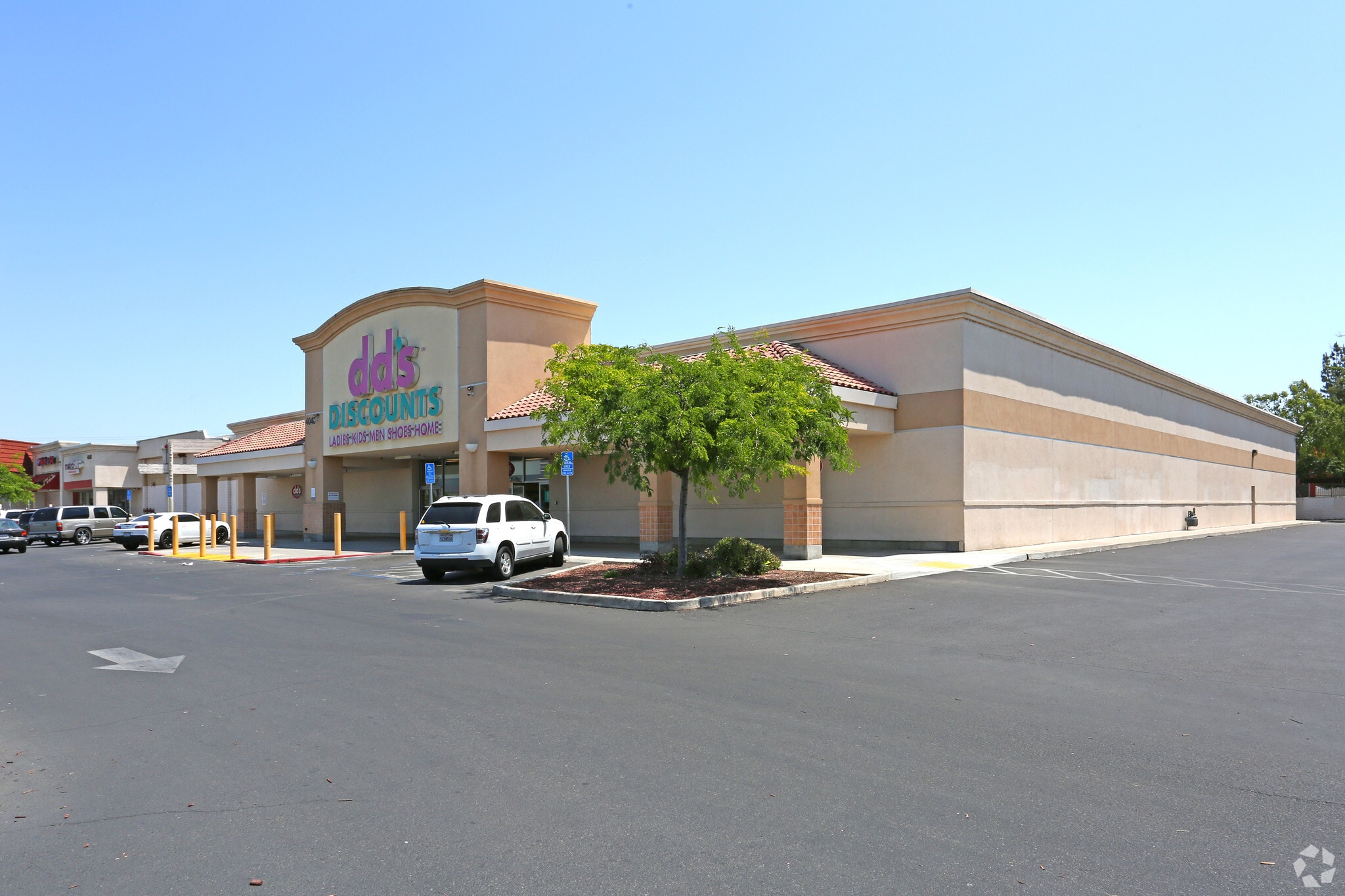 4190 N West Ave, Fresno, CA for lease Building Photo- Image 1 of 11