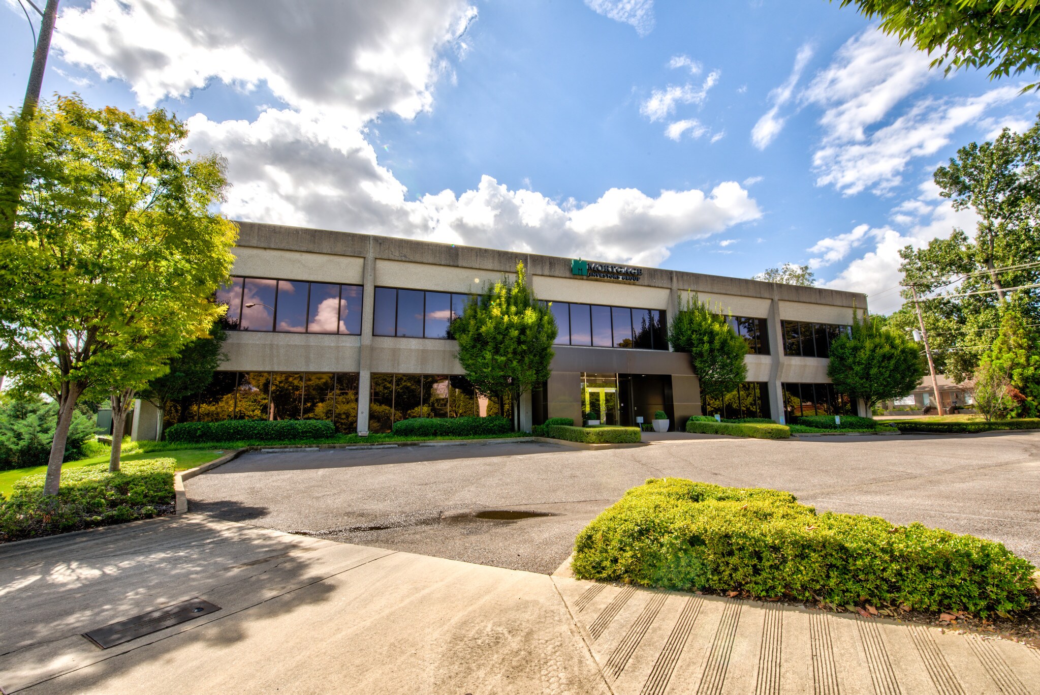 1000 Brookfield Rd, Memphis, TN for sale Building Photo- Image 1 of 1