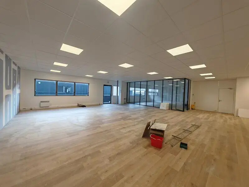 3 Rue Charles Cordier, Ferrières-en-Brie for lease Interior Photo- Image 1 of 6