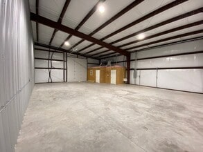2501 Worthington Dr, Denton, TX for lease Interior Photo- Image 2 of 6
