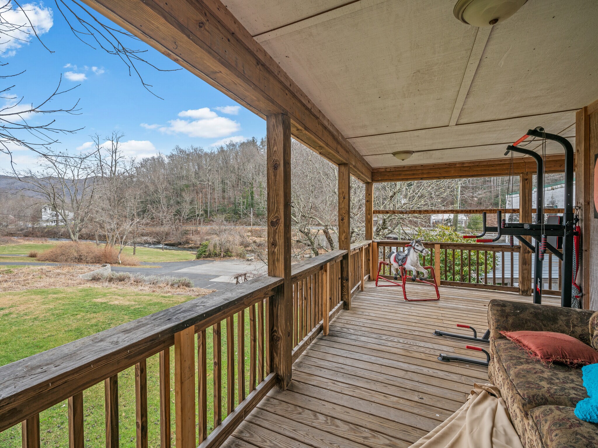 4716 S US 19E Hwy, Newland, NC 28657 The Vance Toe River Lodge