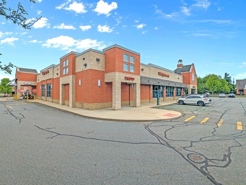 121 Main St, Foxborough, MA for sale - Building Photo - Image 3 of 7