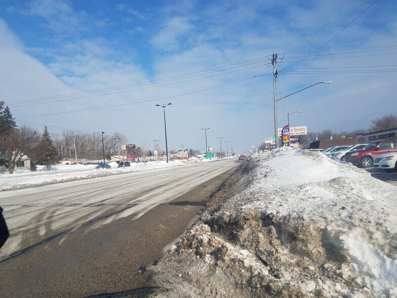 5354 S 27th St, Milwaukee, WI for sale - Building Photo - Image 1 of 1