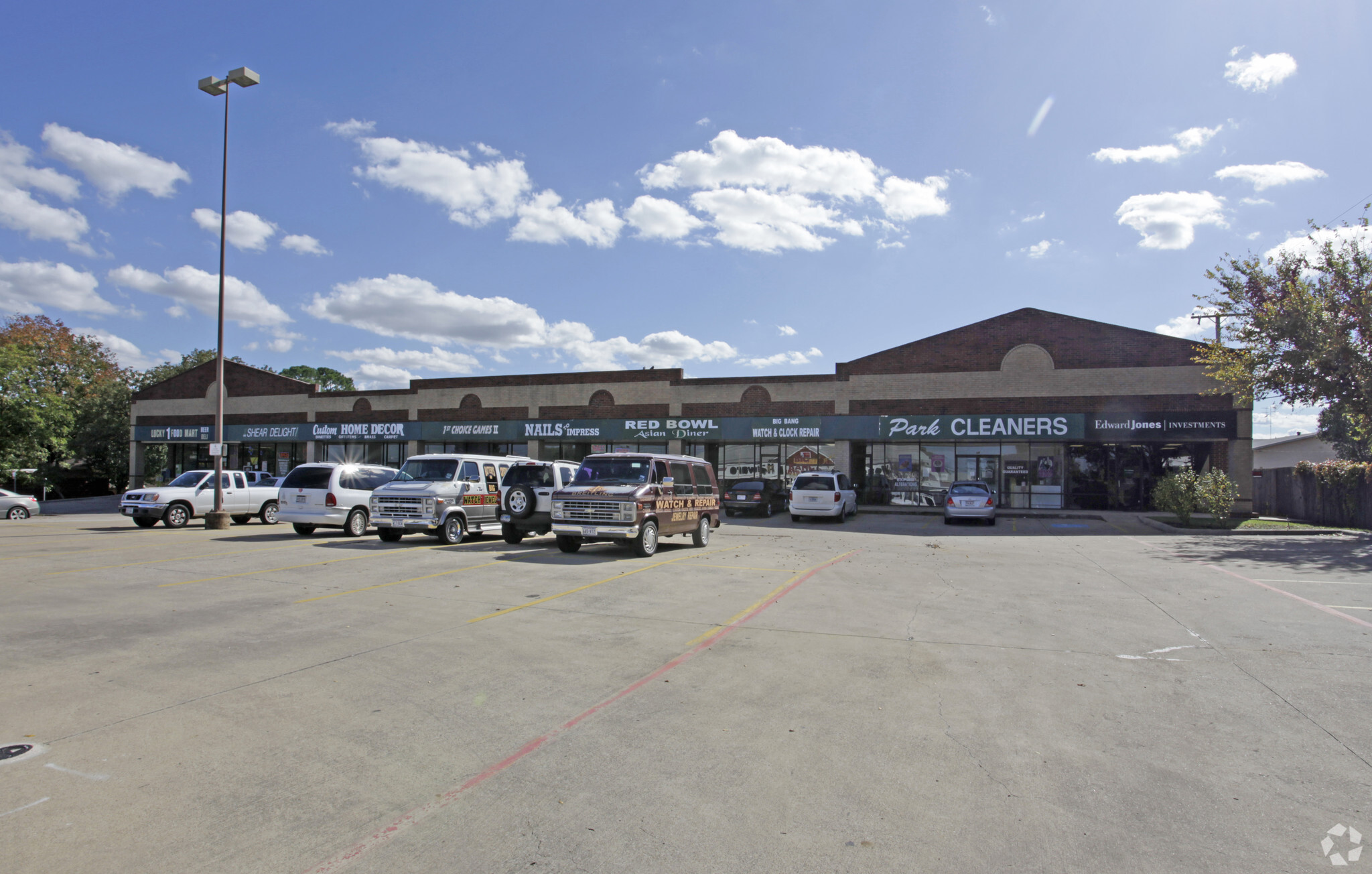 1700 W Park Row Dr, Arlington, TX for sale Building Photo- Image 1 of 1