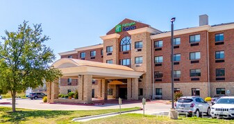 Holiday Inn Express & Suites Lubbock West - Motel