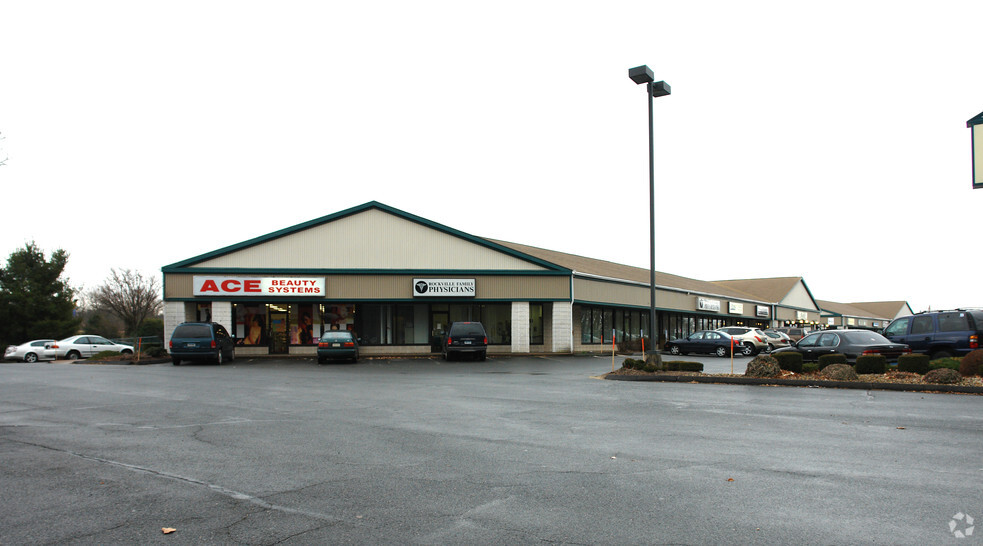 520 Hartford Tpke, Vernon, CT for lease - Primary Photo - Image 1 of 2