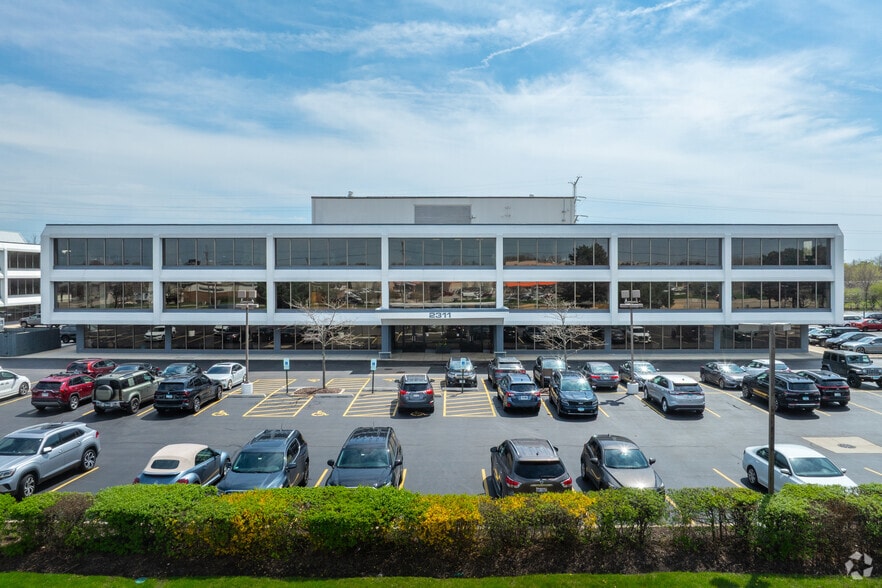 2311 W 22nd St, Oak Brook, IL for lease - Building Photo - Image 3 of 5