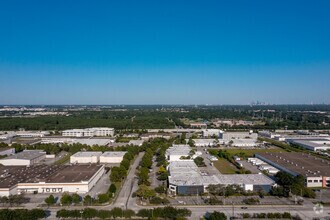 10875 Kempwood Dr, Houston, TX - AERIAL  map view
