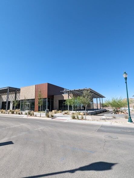 350 Vin Rambla, El Paso, TX for lease - Primary Photo - Image 1 of 6