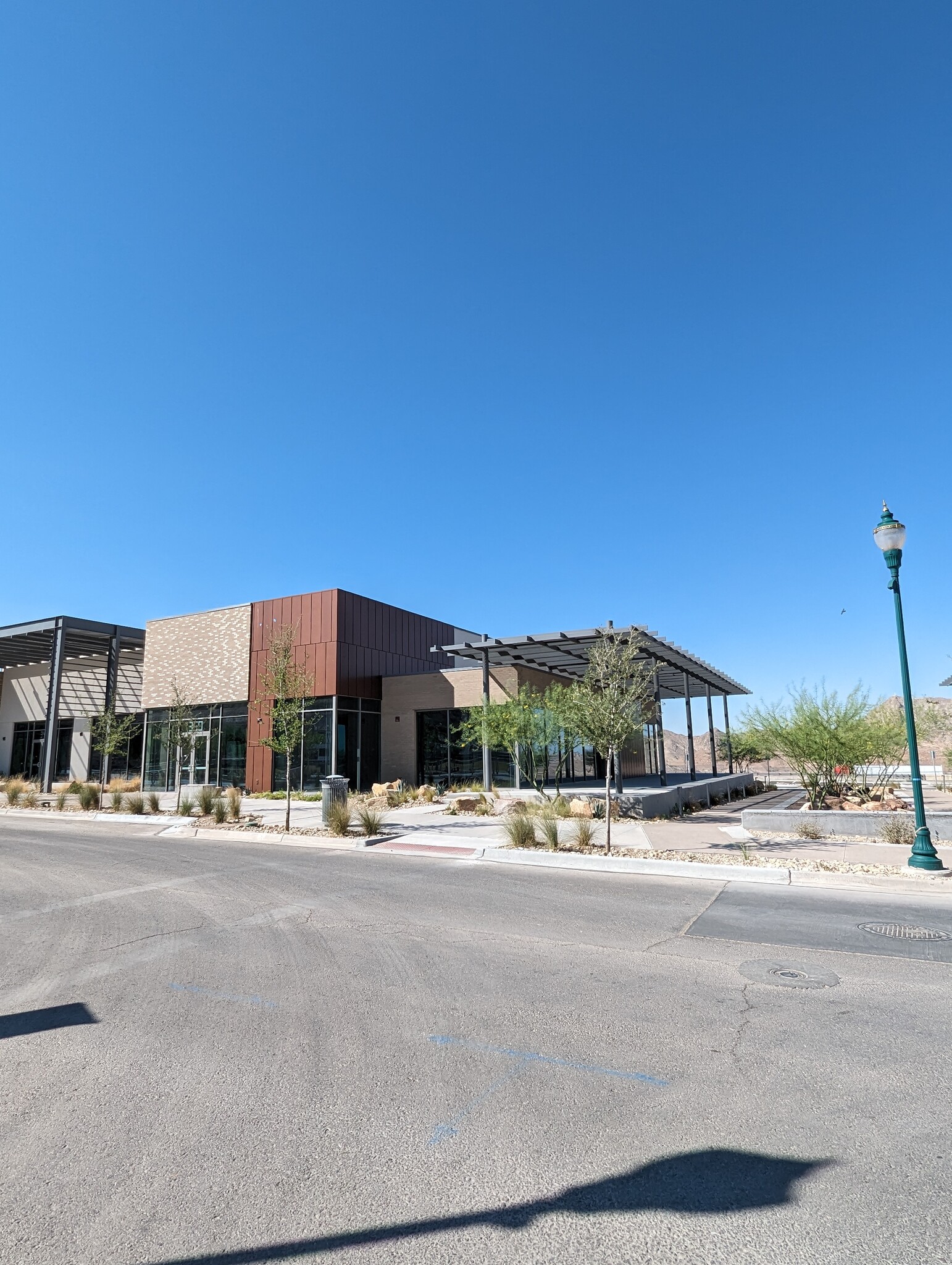 350 Vin Rambla, El Paso, TX for lease Primary Photo- Image 1 of 7