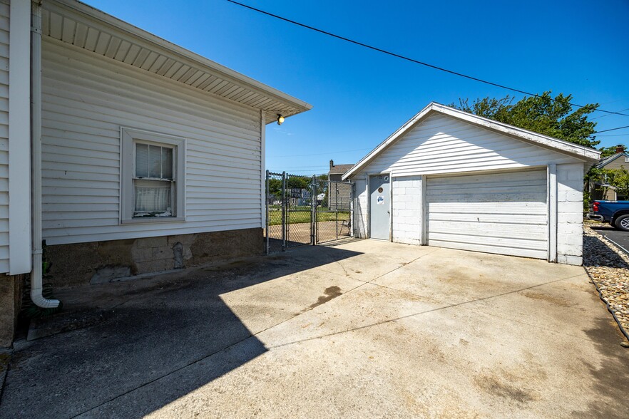 533 E Perkins Ave, Sandusky, OH for sale - Building Photo - Image 3 of 34