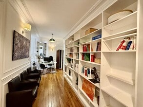 4 Rue Gustave Flaubert, Paris for lease Interior Photo- Image 2 of 11